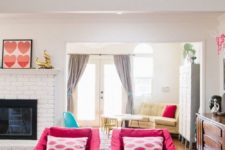 10 fuchsia chairs brighten up this light-colored living room