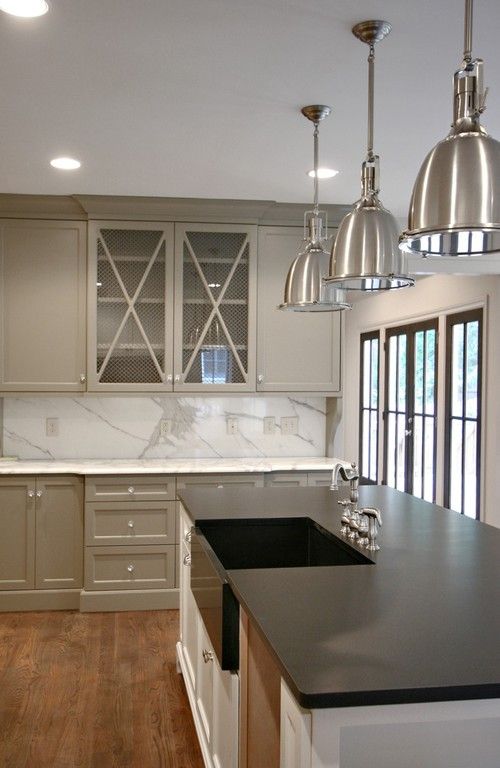 Timeless Taupe Color Home Décor Ideas, What Color Paint Goes With Taupe Kitchen Cabinets