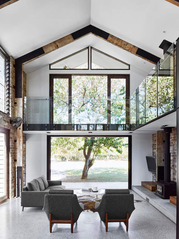 Industrial Glasshouse Residence With An Open Layout