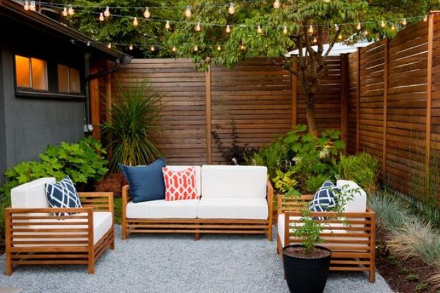 45 Privacy Fence Design Ideas To Get Inspired - DigsDigs