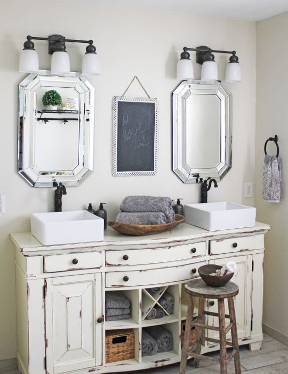 29 Vintage And Shabby Chic Vanities For Your Bathroom - DigsDigs