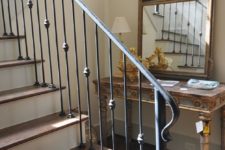 17 stylsish iron handrail and banister for a traditional staircase