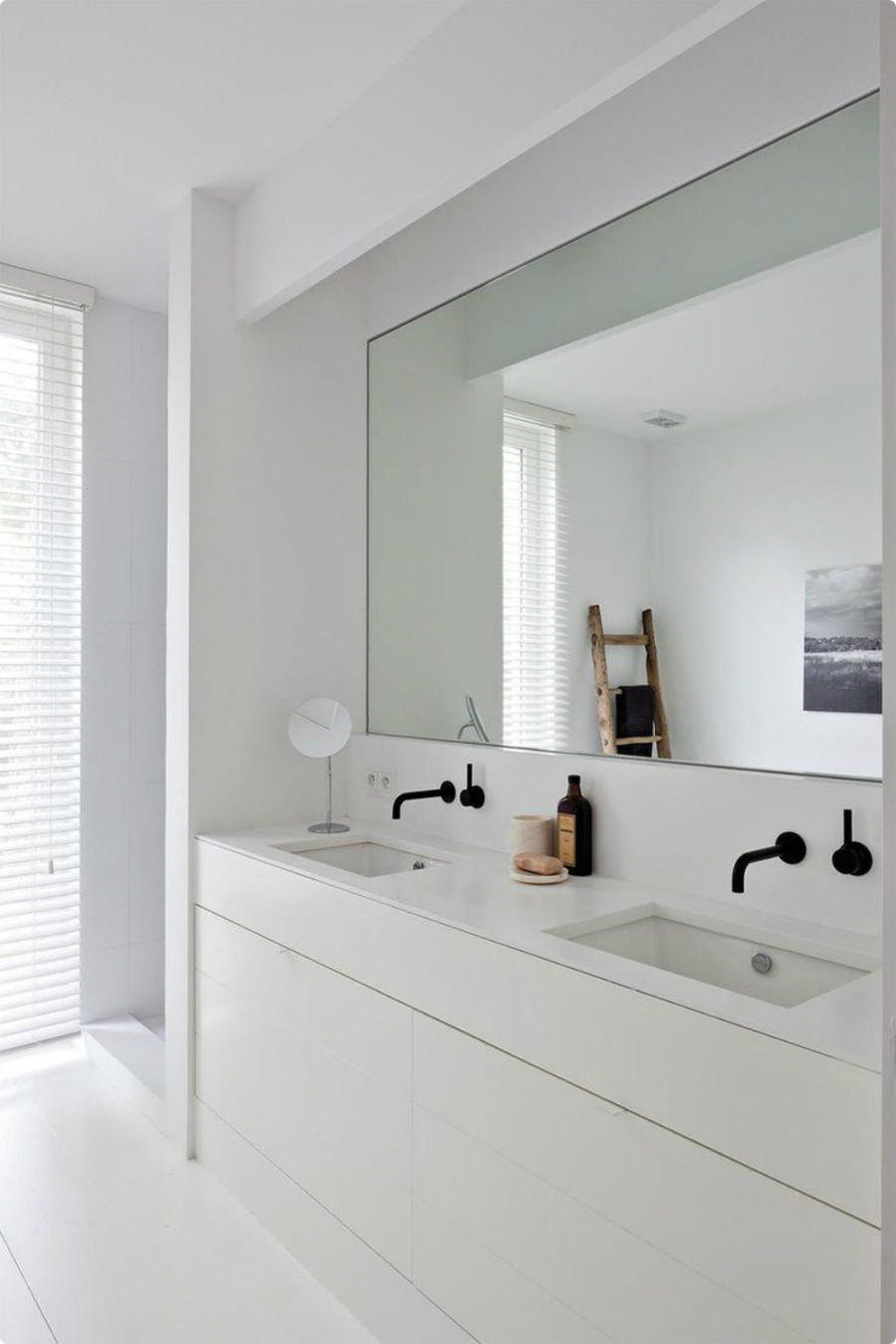 30 Cool Ideas To Use Big Mirrors In Your Bathroom