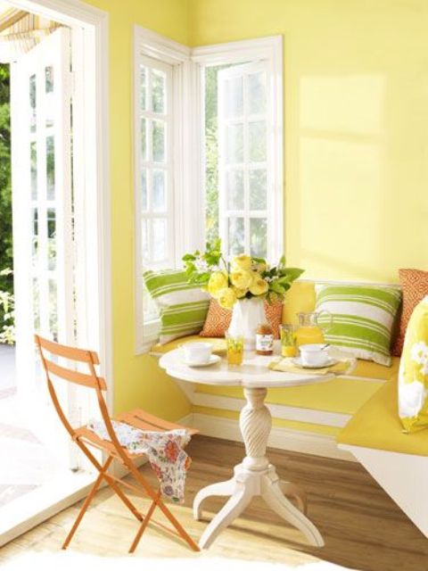 there's nothing better for a cozy breakfast nook than shades of sun and grass