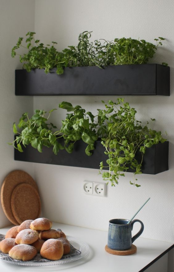 30 Eye-Catchy Kitchen Wall Décor Ideas - DigsDigs