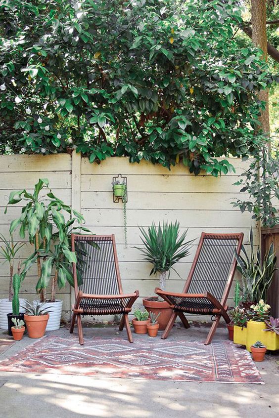 BROMMÖ lounge chairs are a chic and comfy solution for your outdoor space