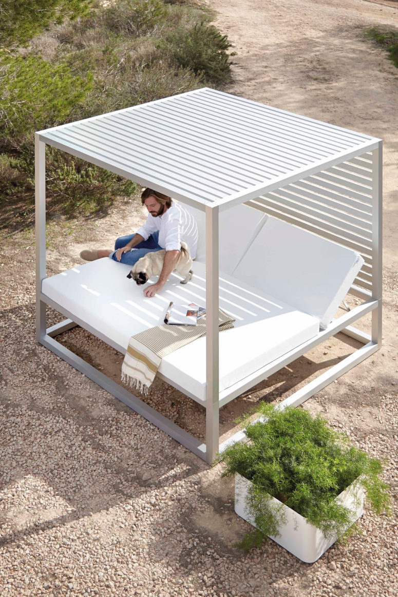 10 Luxurious Outdoor Daybeds To Have A Comfy Nap DigsDigs