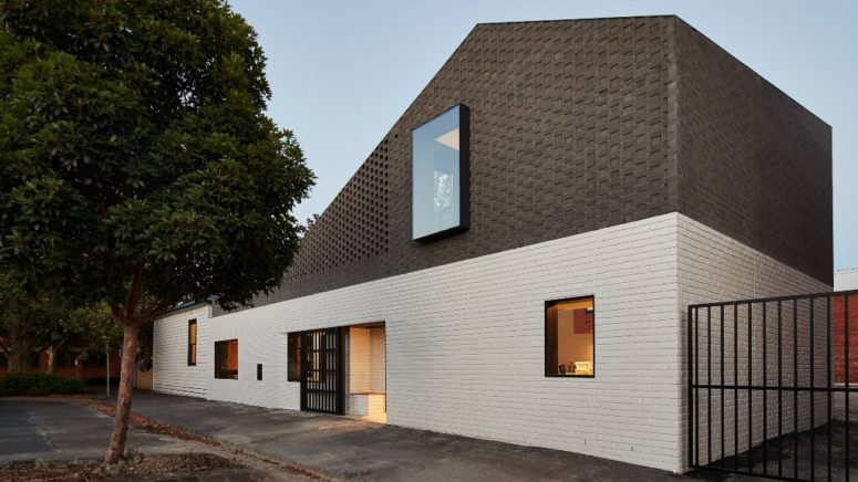 This Perimeter House is clad with brick to give a nod to industrial heritage of the district where it's located