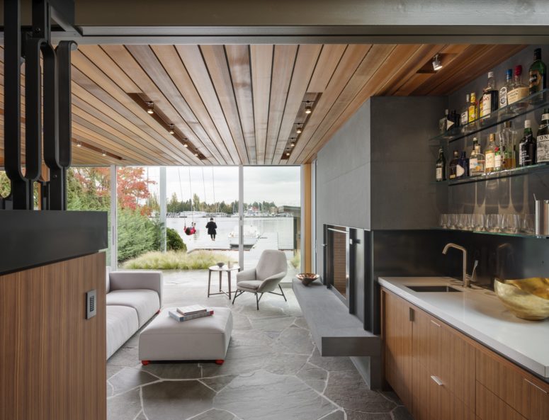 Every space here enjoys stunning views, there's much different wood in decor and stone as it's a guy's space Every space here enjoys stunning views, there's much different wood in decor and stone as it's a guy's space