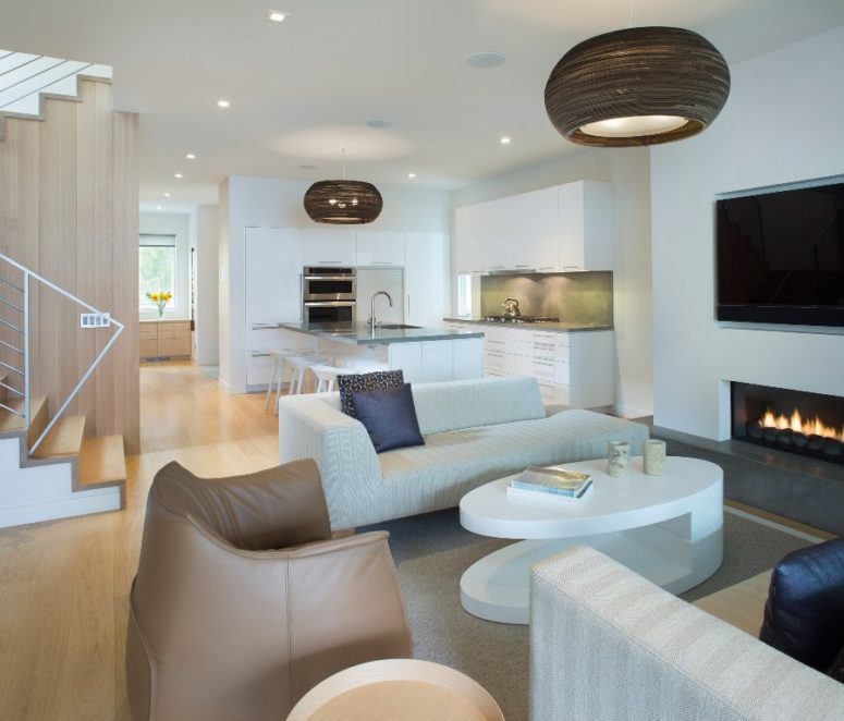 The interior is light colored and modern, in white, cream and beige, there are textural leather, wooden and velvet touches The interior is light-colored and modern, in white, cream and beige, there are textural leather, wooden and velvet touches