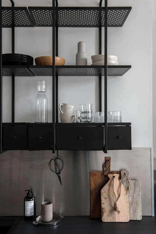 Monochrome Home With Industrial Touches - DigsDigs