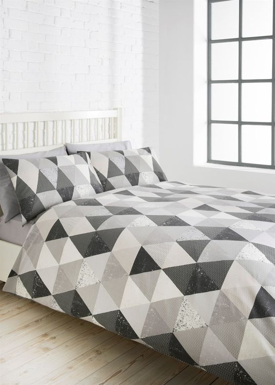 30 Timeless Geometric And Graphic Bedding Ideas - DigsDigs