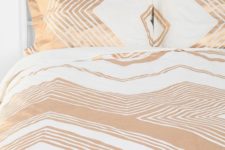 20 white and gold geometric large scale print bedding for a glam touch