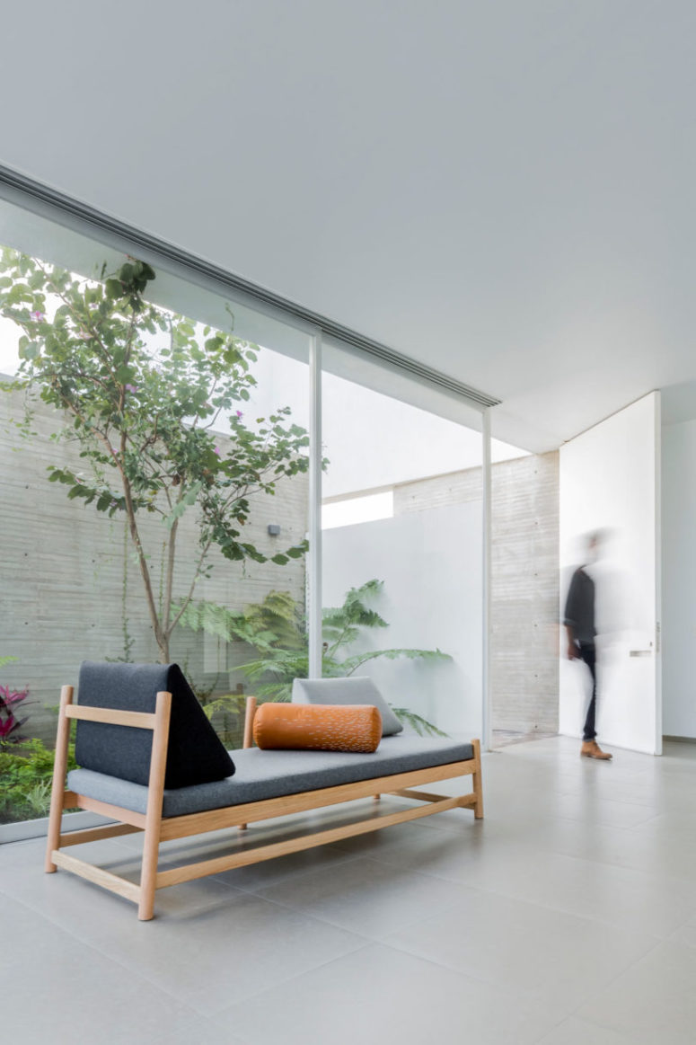 Pita daybed by studio Peca (via design-milk.com)