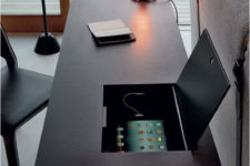 Calamo Desk by Gabriele Rosa