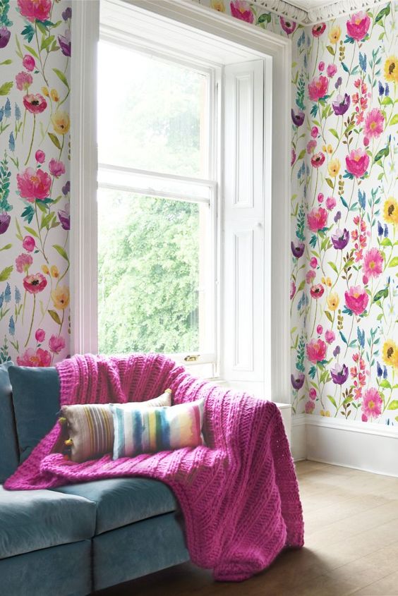 30 Stylish Ways To Use Floral Wallpaper In Your Home - DigsDigs