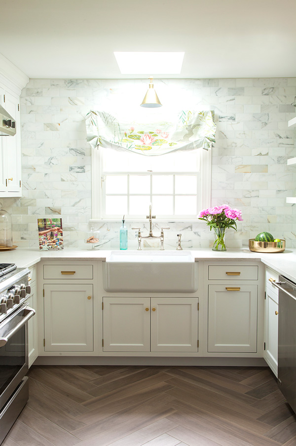 This vintage inspired kitchen with glam and rustic touches is so welcoming and inviting that you'll never want to leave it