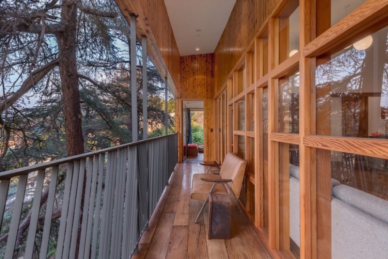 Smaller trees surround the house ofering hade and privacy, which is great for a densely populated area Smaller trees surround the house ofering hade and privacy, which is great for a densely populated area