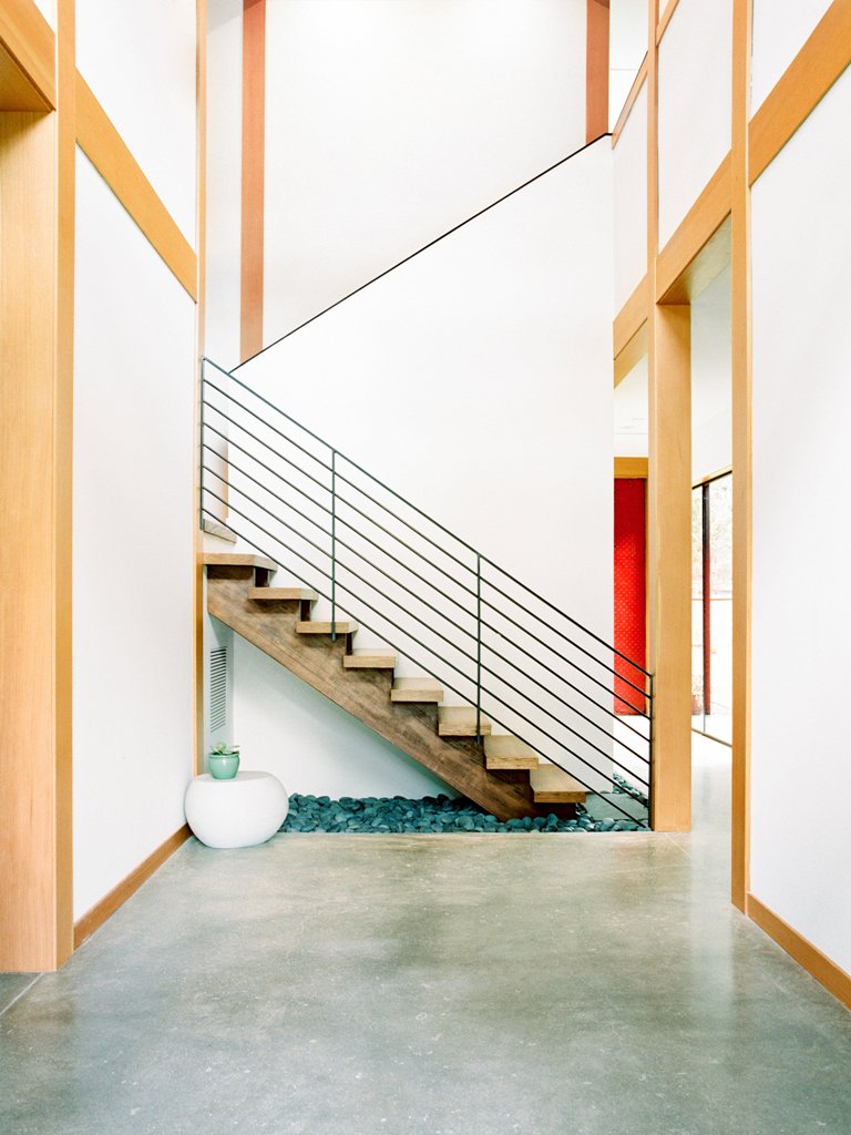 The stairs are put into pebbles for a natural feel