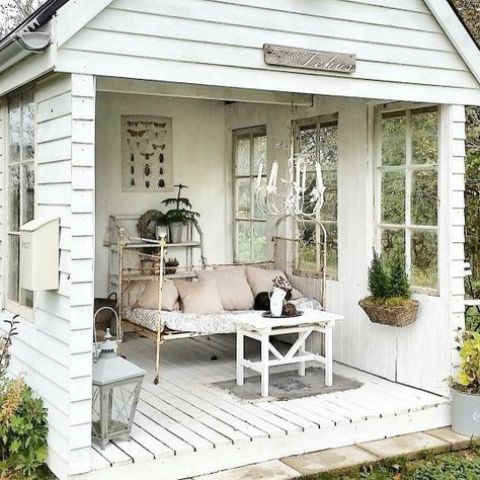 Your Personal Oasis: 26 She Shed Ideas - DigsDigs