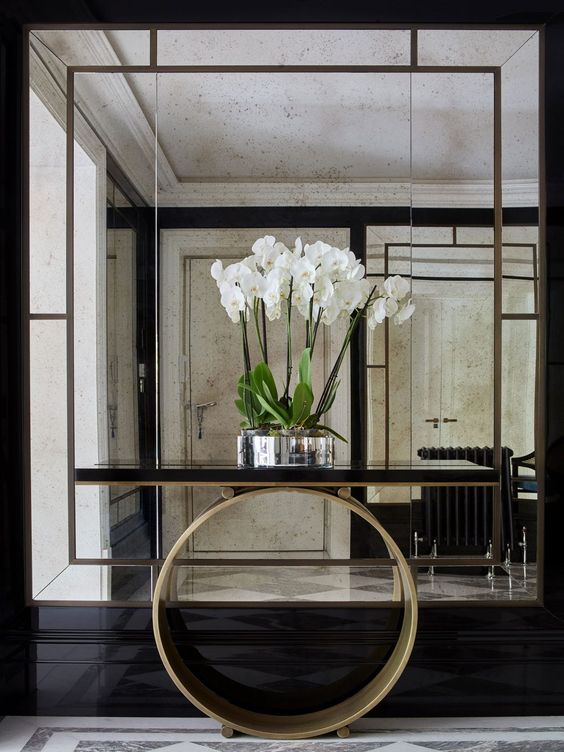 27 Gorgeous Wall Mirrors To Make A Statement - DigsDigs