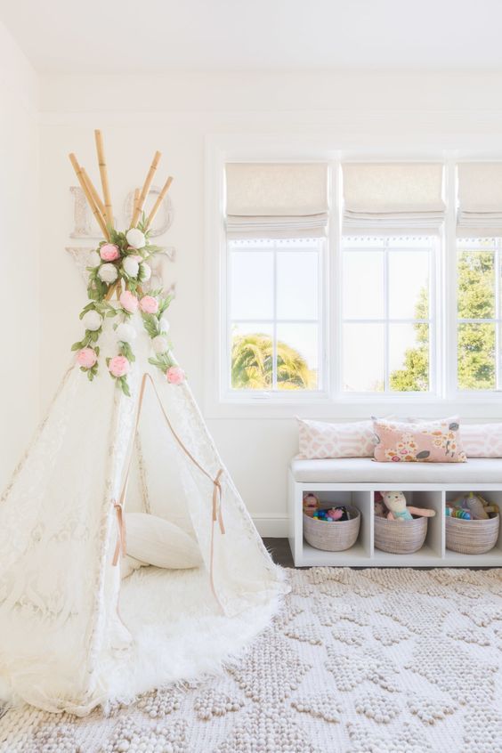 3 Tips And 27 Ideas To Decorate And Organize A Kids' Playroom - DigsDigs