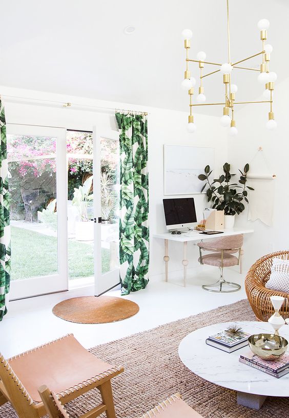 30 Stylish And Timeless Tropical Leaf Decor Ideas