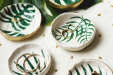 30 tropical leaf trinket dishes can be DIYed, and these are stylish additions
