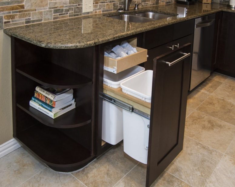 Dealing with Trash Cans in Small Kitchens - Trash Cans Unlimited