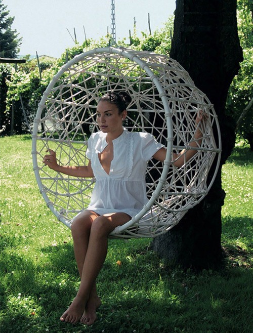 Emisphera chair by Seletti (via www.digsdigs.com)