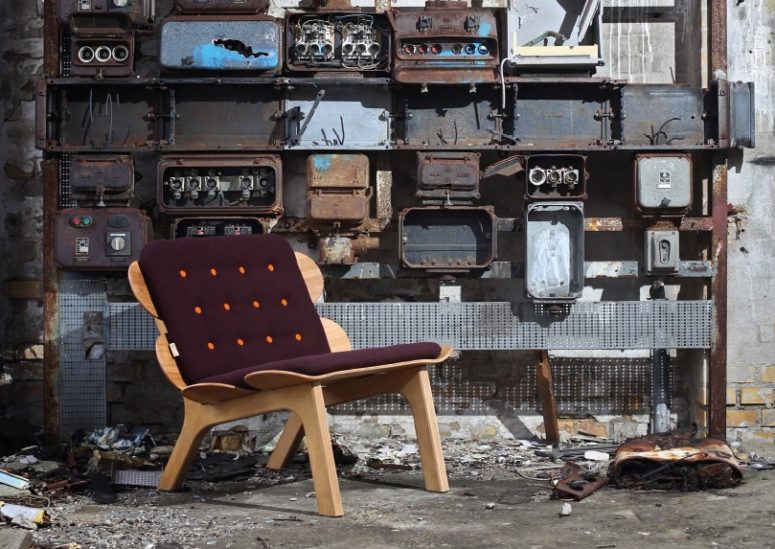 You can choose different shades of upholstery, including classic ones like black or white or modern colorful - orange or plum