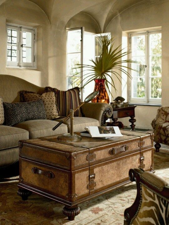 28 Ways To Use Vintage Chests And Trunks In Home Decor