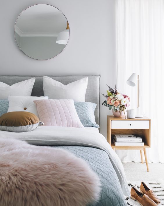 a blue duvet and a pink faux fur cover will make sleeping comfortable and your guest won't get cold