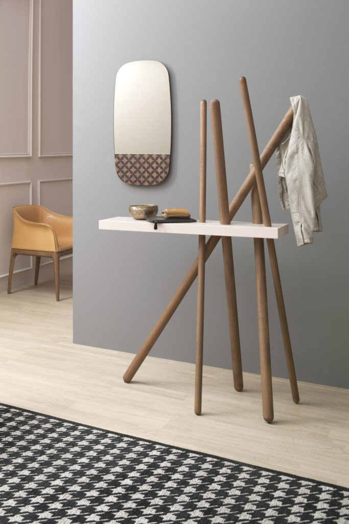 Wood Hallway Console And Coat Hanger In One