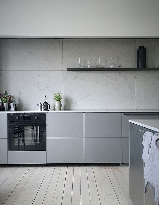 Chic Design Ideas for a Grey Kitchen