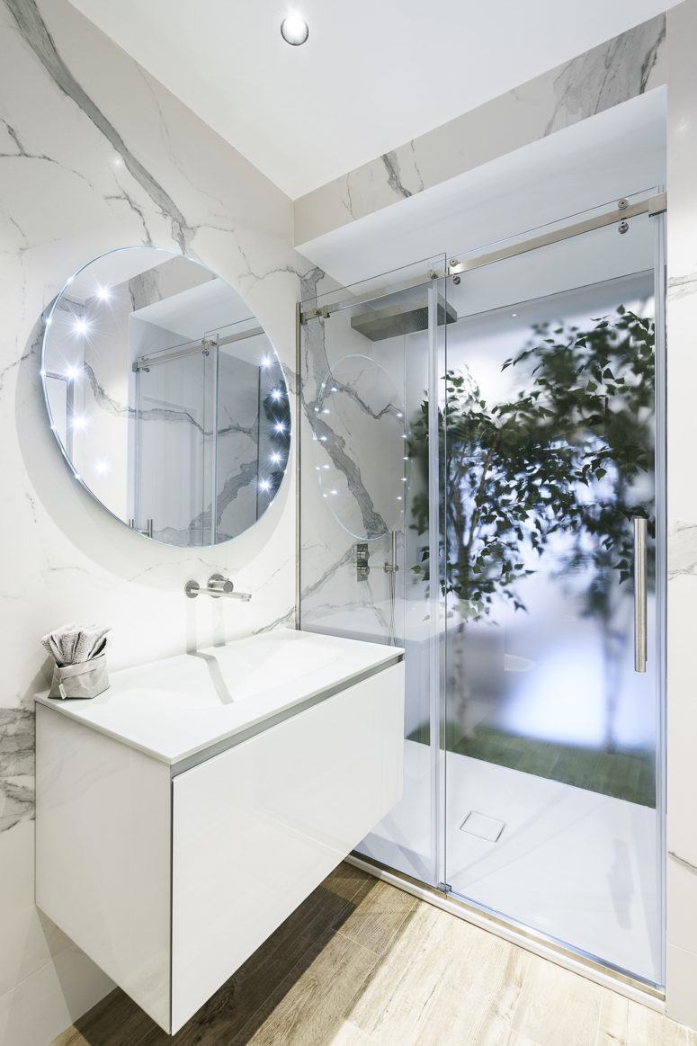 The entryway trees make the shower like a jungle