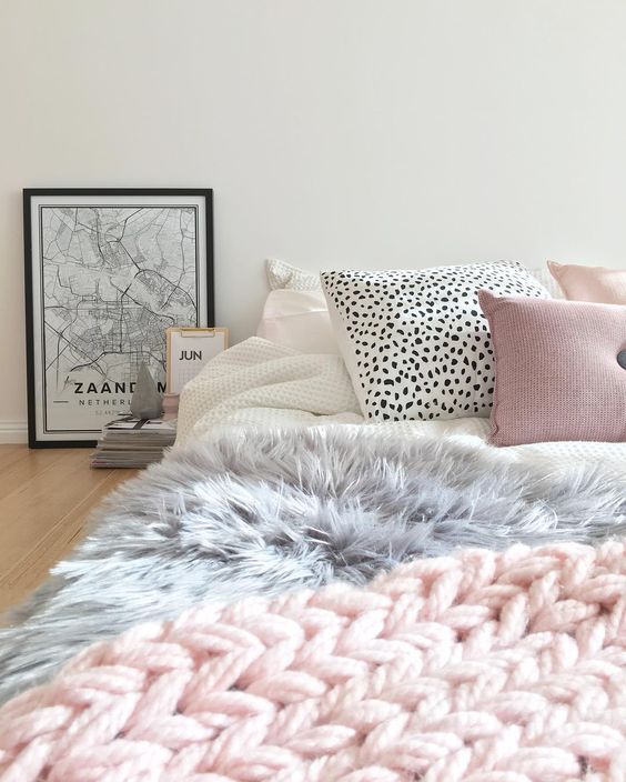 27 Ideas To Make Your Bedroom Cozier For Cold Seasons - DigsDigs