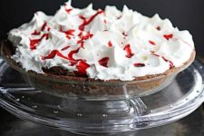 23 this rich and decadent mud pie is the perfect centerpiece for your Halloween party and frightfully delicious