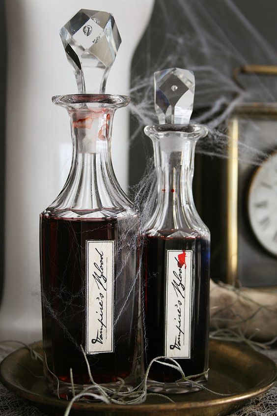 33 Cool Vampire Halloween Party Decor Ideas DigsDigs 33 Cool Vampire Halloween Party Decor Ideas DigsDigs