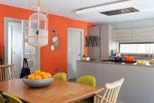 28 one statement orange wall in the kitchen is enough to cheer up the whole space