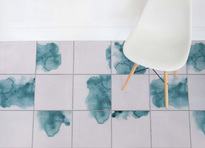 Alto imitates tiles with green watercolor so well that nobody will think it's vinyl
