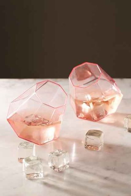 pink diamond glass set will turn your drinks into super cool ones