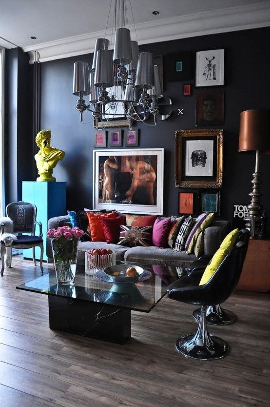 26 Gorgeous Living Rooms With Black Walls