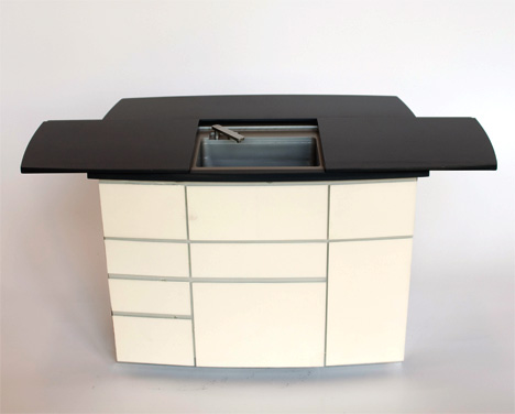 Pelago Kitchen Island by Curtis Ma (via www.yankodesign.com)