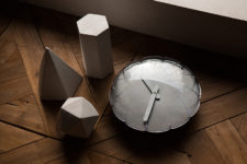 02 The Balloon Clock is a pretty piece that will remind you of fun being a kid, playin in amusement parks and party fun