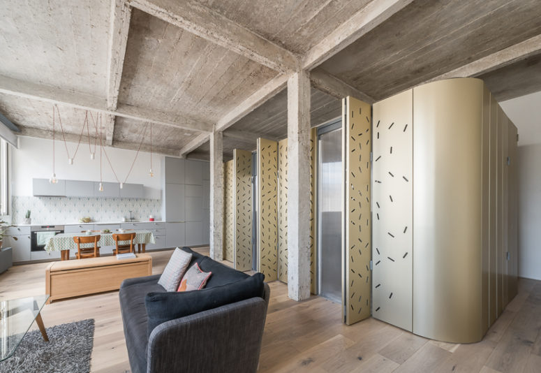 The aluminum shutters can be opened to show polycarbonate panels inside that bring light to the bedroom The aluminum shutters can be opened to show polycarbonate panels inside that bring light to the bedroom