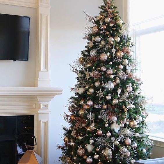 25 Mixed Metals Christmas Decor Ideas DigsDigs 25 Mixed Metals Christmas Decor Ideas DigsDigs
