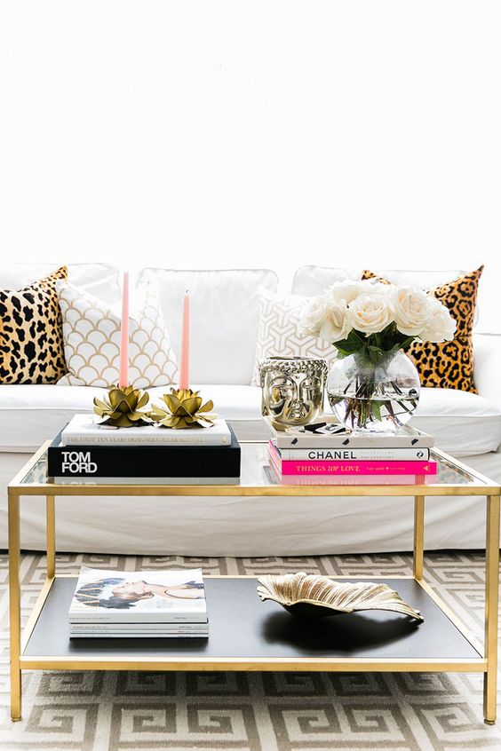 25 Swoon-Worthy Glam Living Room Decor Ideas - DigsDigs