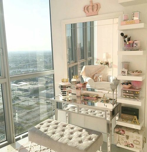 a vanity placed next to the window guarantees much light in your nook