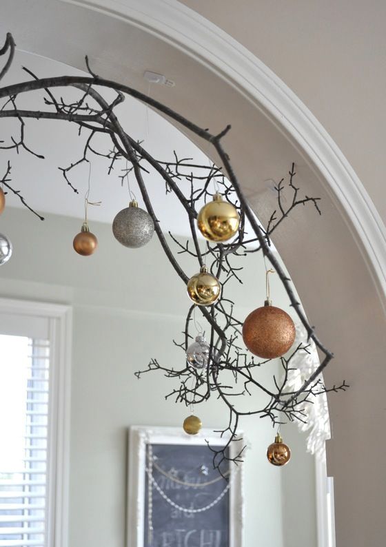 25 Mixed Metals Christmas Decor Ideas DigsDigs